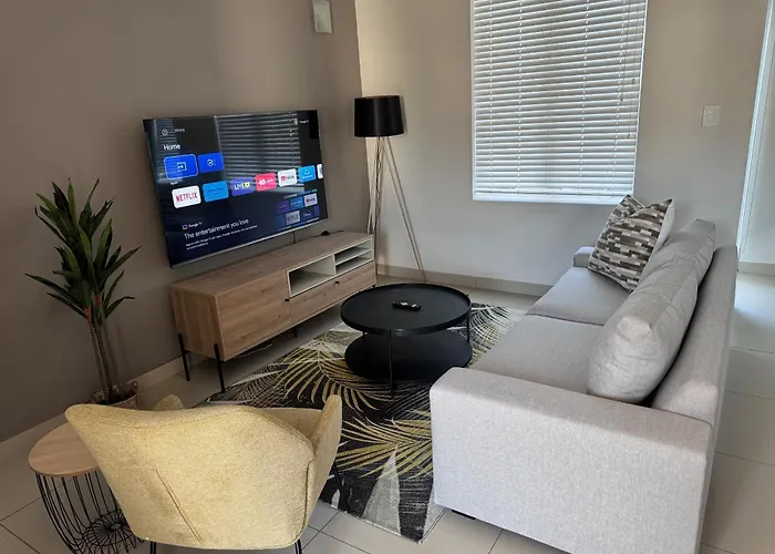 Beautifully Furnished Loft Apartment In Central Durbanville