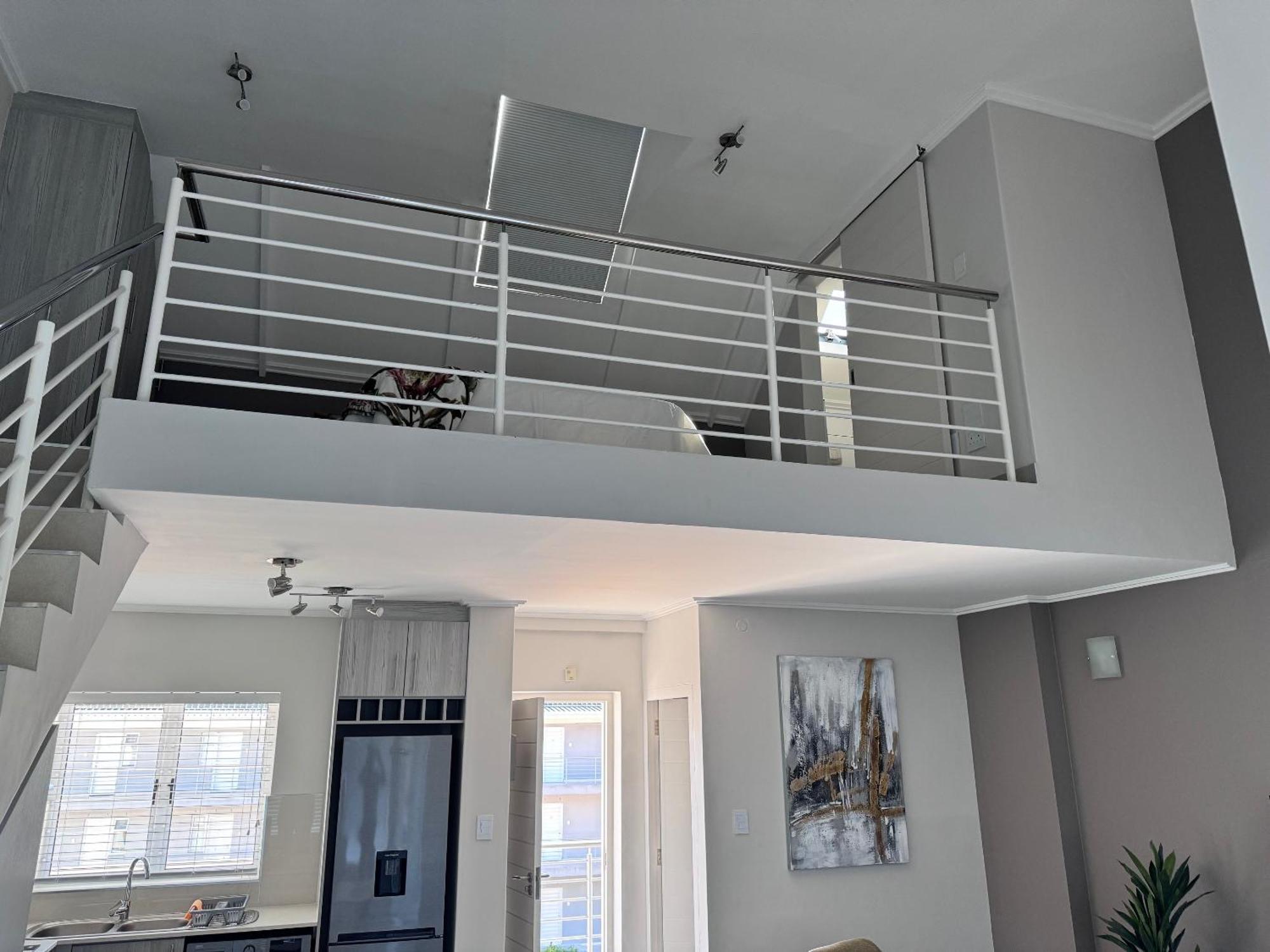 Beautifully Furnished Loft In Durbanville *