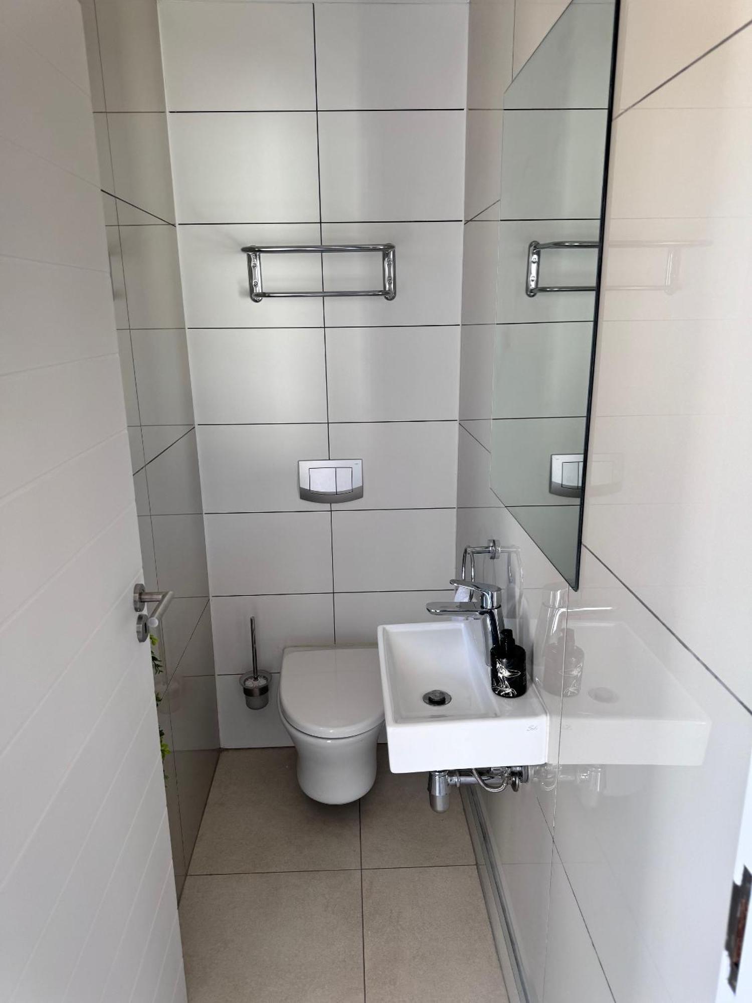 Apartment Beautifully Furnished Loft In Durbanville *
